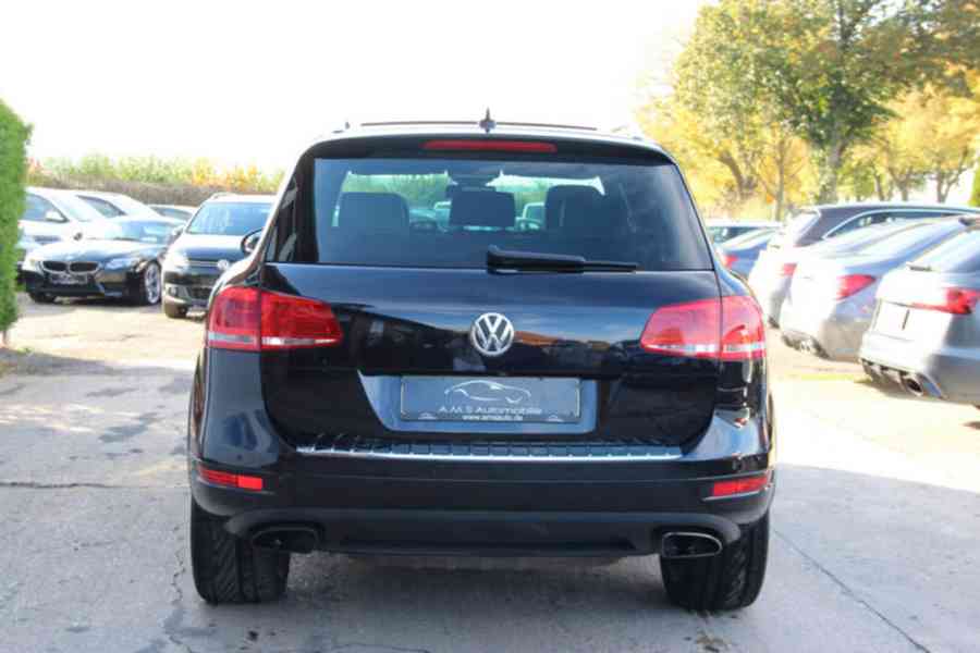 Prodám Volkswagen Touareg 4.2 V8 TDI Exclusive Panorama - foto 12