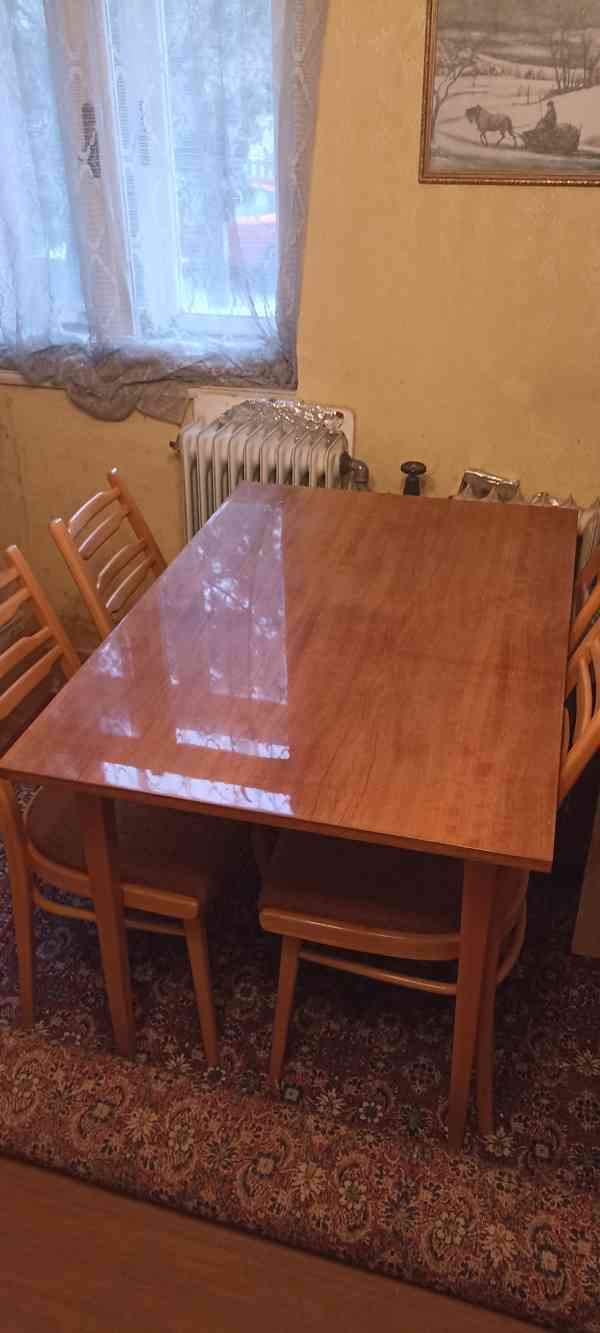 Jídelní stůl se židlemi + konferenční stolek - foto 1