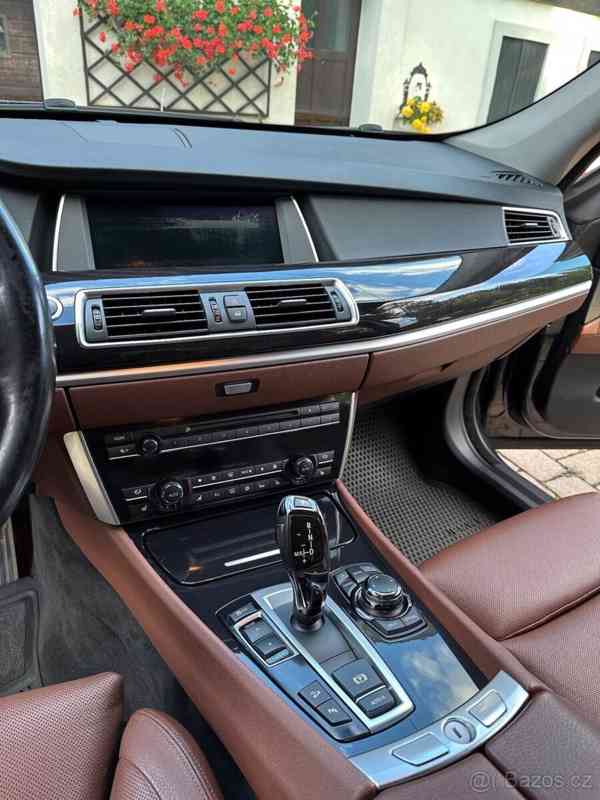 BMW Řada 5 3,0   GT xDrive 2012 výborný stav - foto 8