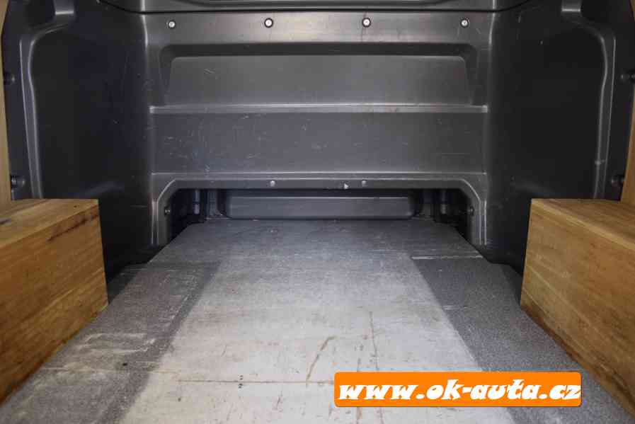 Volkswagen Crafter 2.0 TDI 4 MOTION 7 MÍST 2020-DPH - foto 9