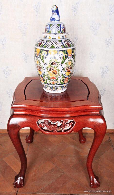 Čínský stolek z mahagonu