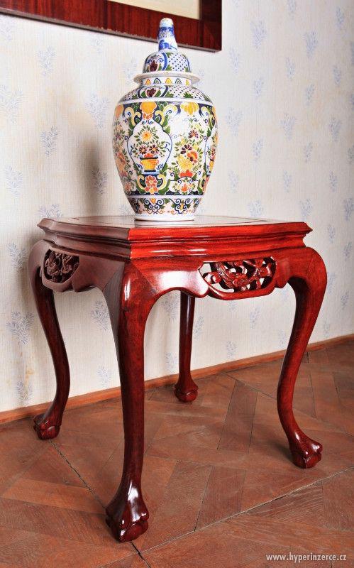 Čínský stolek z mahagonu - foto 2