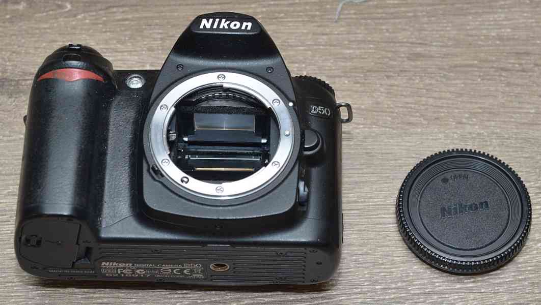 Nikon D50 *CCD 6.1 Mpix*JPEG+RAW** - foto 3
