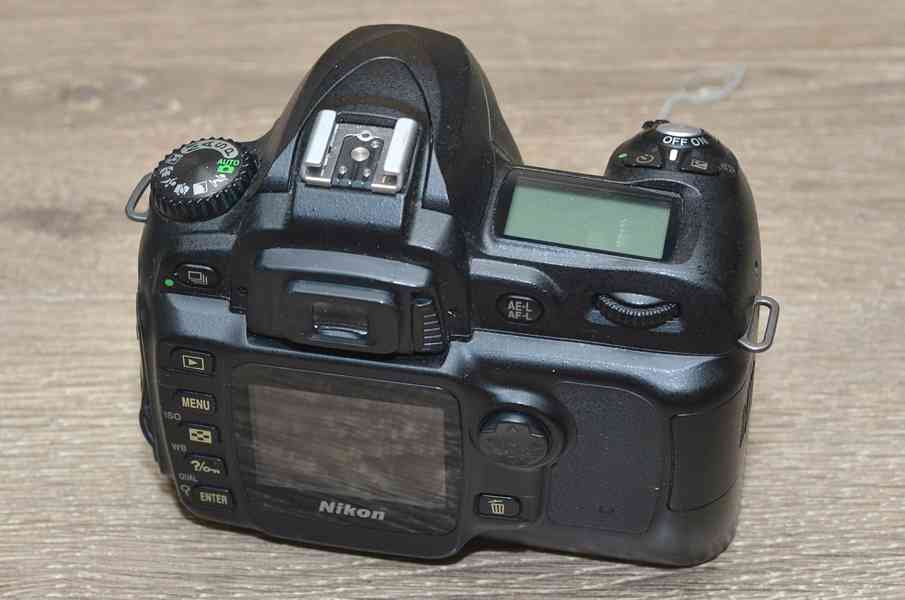 Nikon D50 *CCD 6.1 Mpix*JPEG+RAW** - foto 5