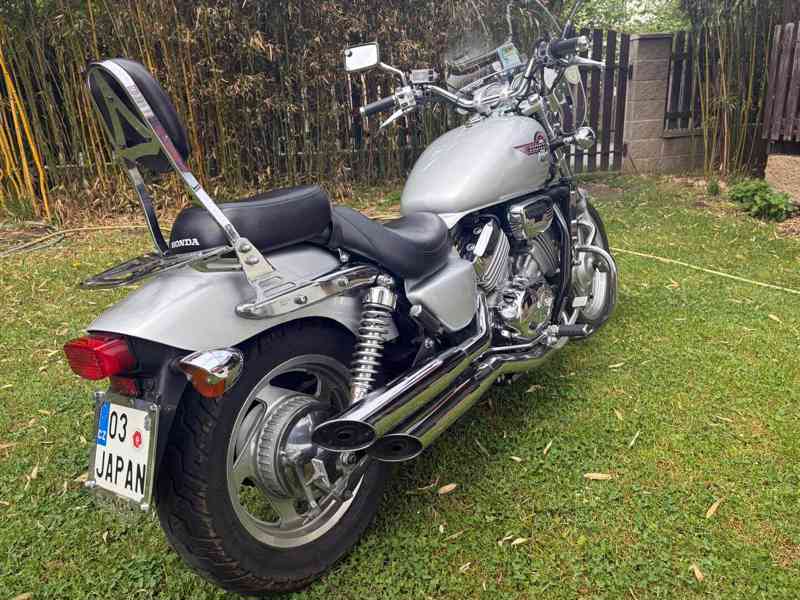 Honda VF 750C - foto 6
