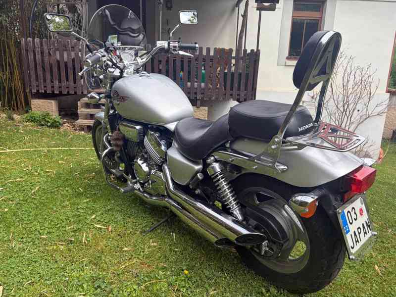 Honda VF 750C - foto 7