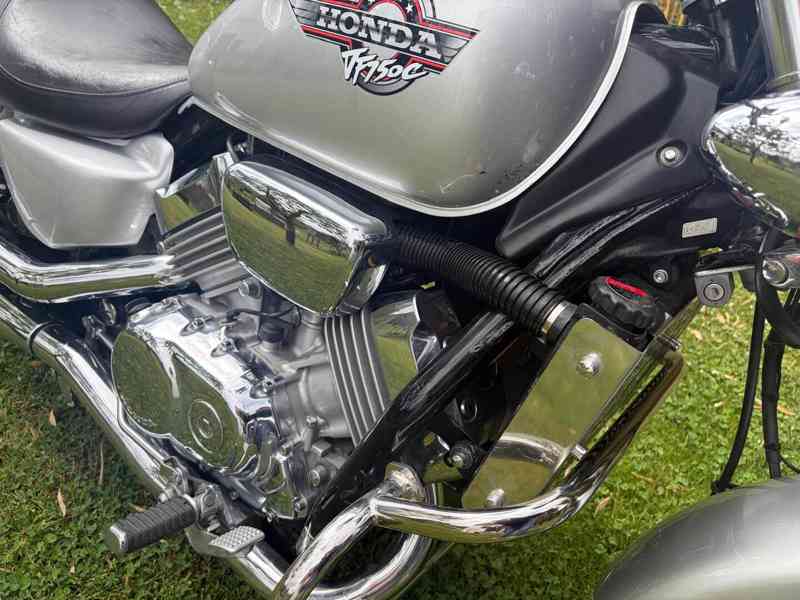 Honda VF 750C - foto 3