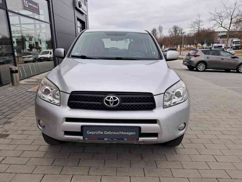 Toyota RAV4 2.0i 4x4 Sol benzín 112kw - foto 11