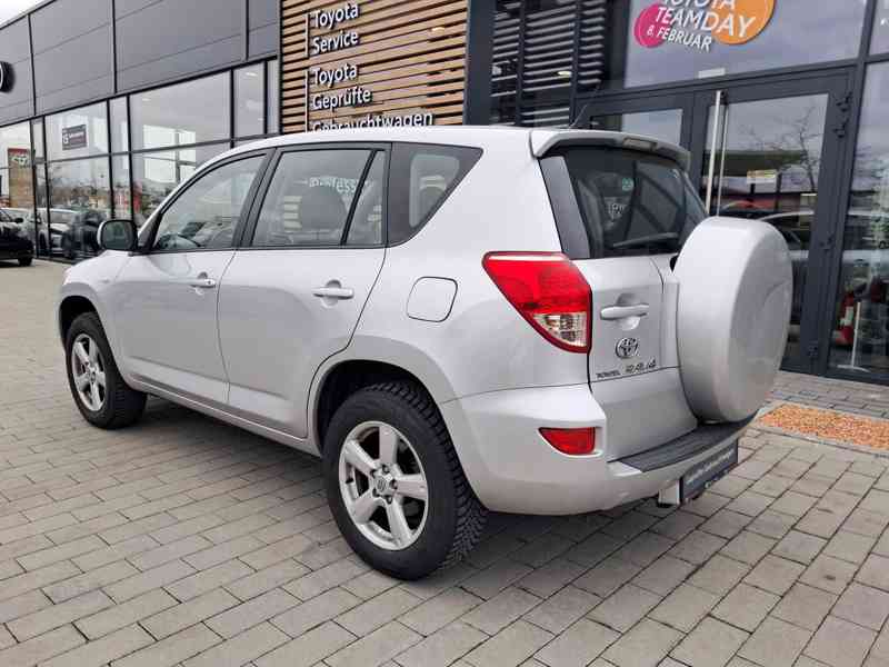 Toyota RAV4 2.0i 4x4 Sol benzín 112kw - foto 1