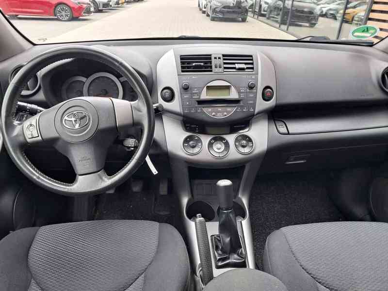 Toyota RAV4 2.0i 4x4 Sol benzín 112kw - foto 4