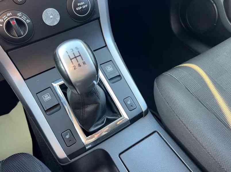 Suzuki Grand Vitara 2,4i benzín 122kw - foto 15