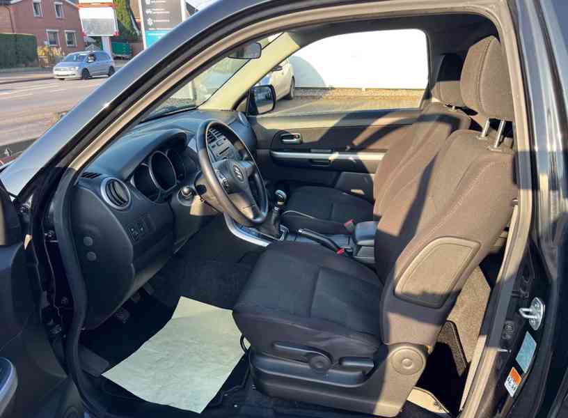 Suzuki Grand Vitara 2,4i benzín 122kw - foto 9