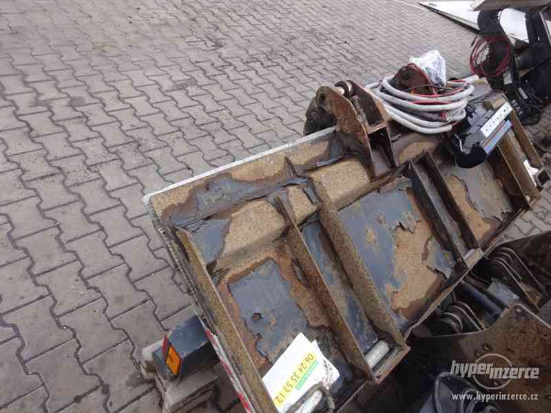 Hydraulické čelo skládací pod šasí - foto 2