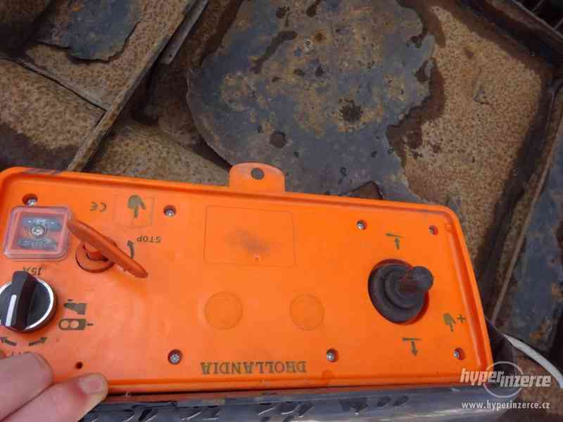 Hydraulické čelo skládací pod šasí - foto 4