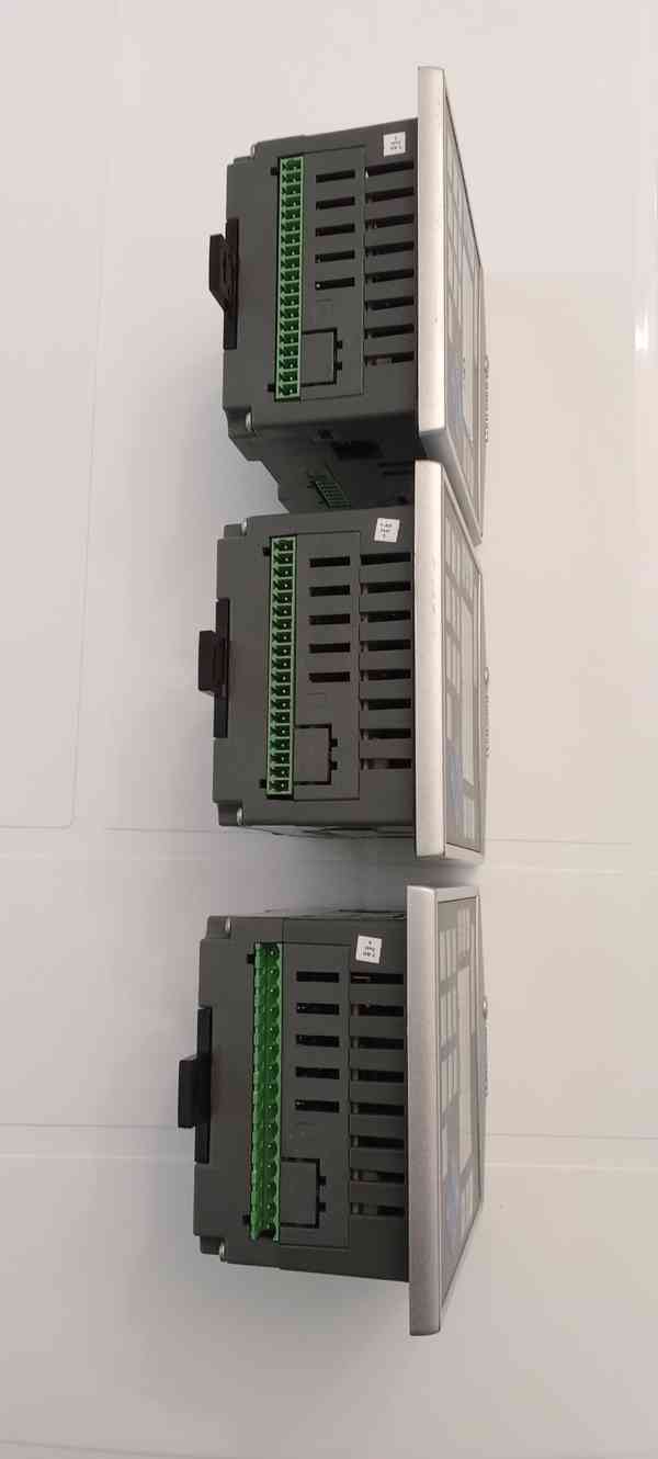 UNITRONICS V130-33-R34 - foto 6