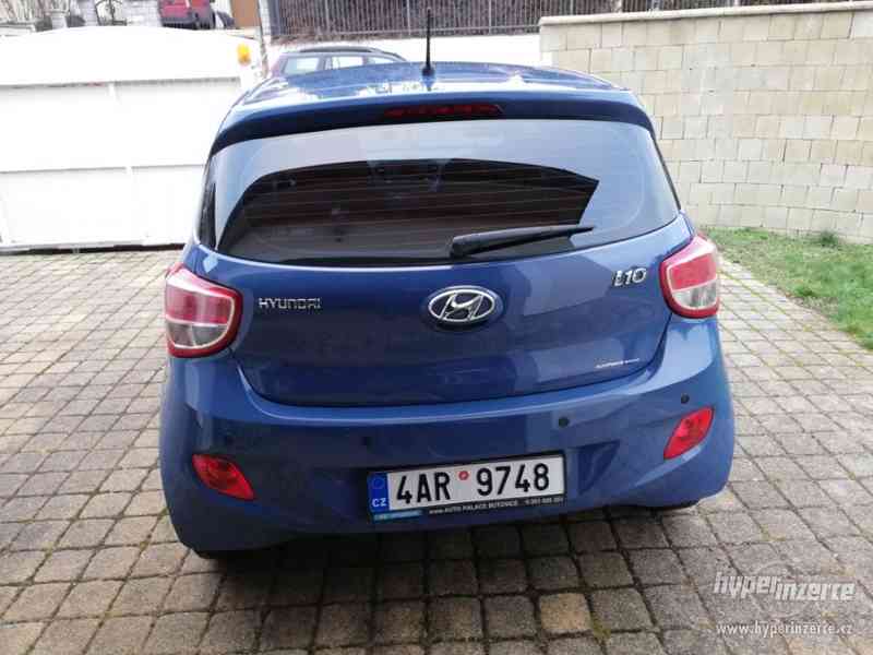 Hyundai i10, 1.0 - 32.000 km, první majitel, servis.knížka - foto 4