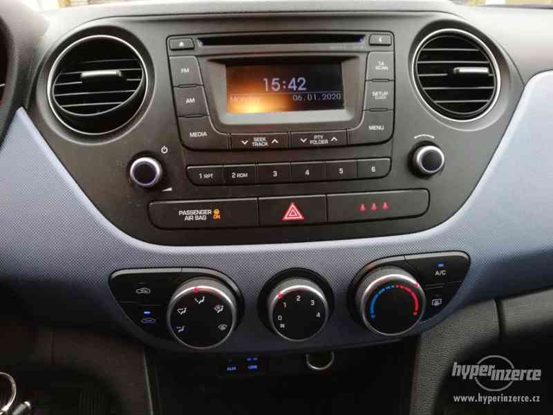 Hyundai i10, 1.0 - 32.000 km, první majitel, servis.knížka - foto 8