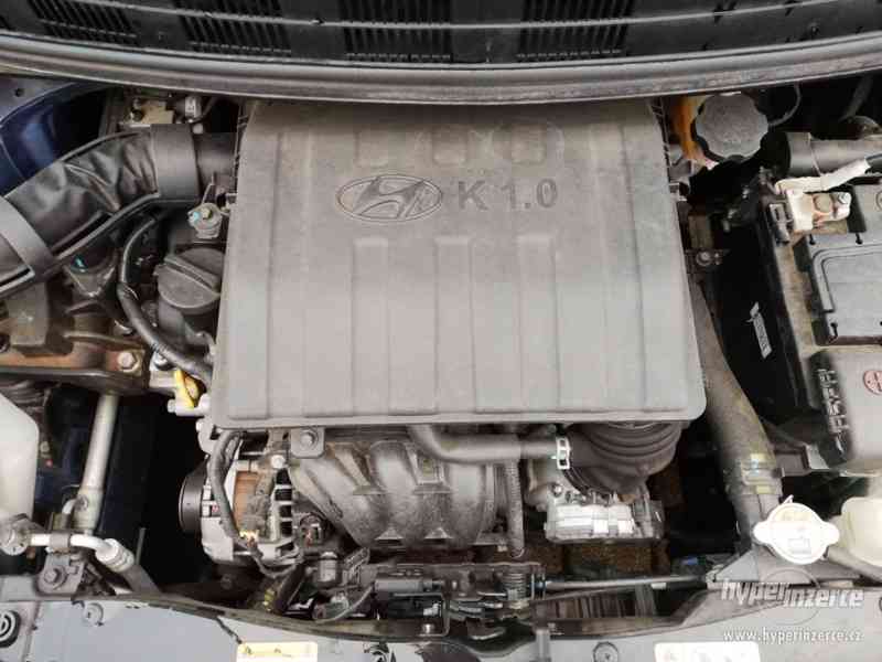 Hyundai i10, 1.0 - 32.000 km, první majitel, servis.knížka - foto 11