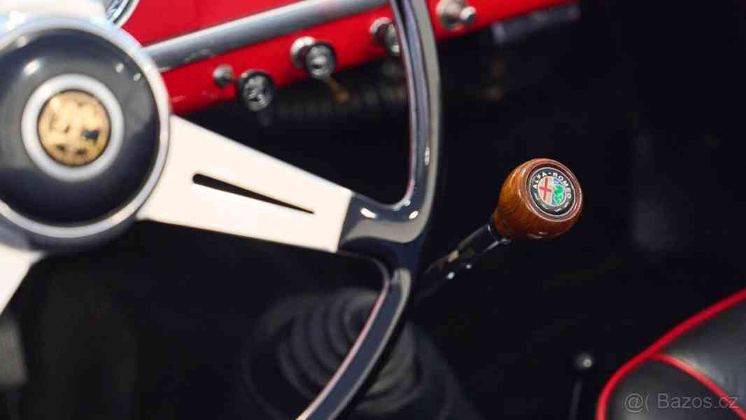 Alfa Romeo Giulia Spider 1600 - foto 8