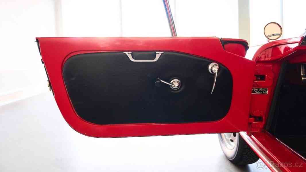 Alfa Romeo Giulia Spider 1600 - foto 10