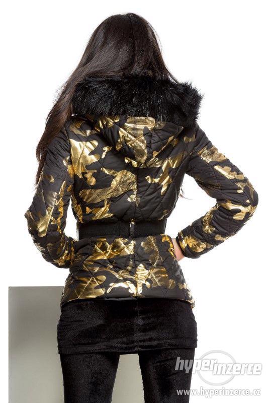 Damsky zimny biely ackovy kabat s kvetmi a ine{NOVE - foto 4