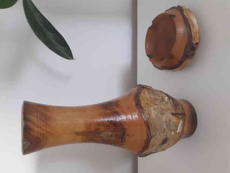 Dřevěná váza s popelníkem - foto 2