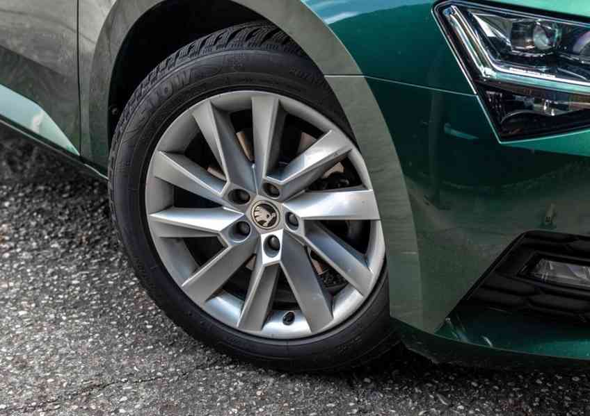 Škoda Superb, 1.5 TSi 110kW,Matrix LED - foto 2