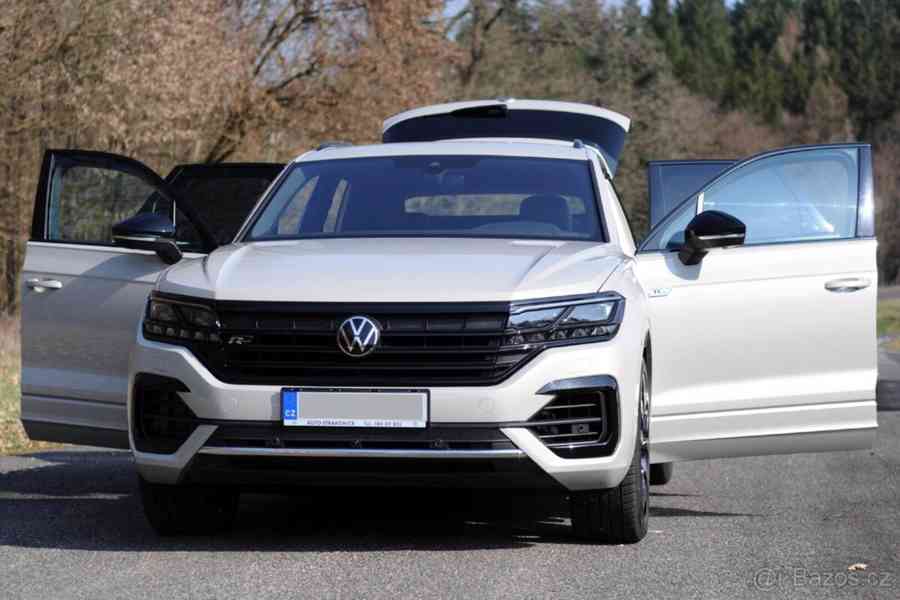 Volkswagen Touareg 3,0   TDI R-Line | 252 kW | 1. maj. - foto 5