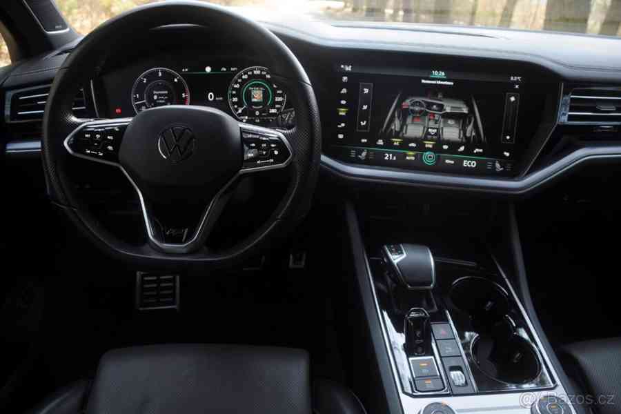 Volkswagen Touareg 3,0   TDI R-Line | 252 kW | 1. maj. - foto 12