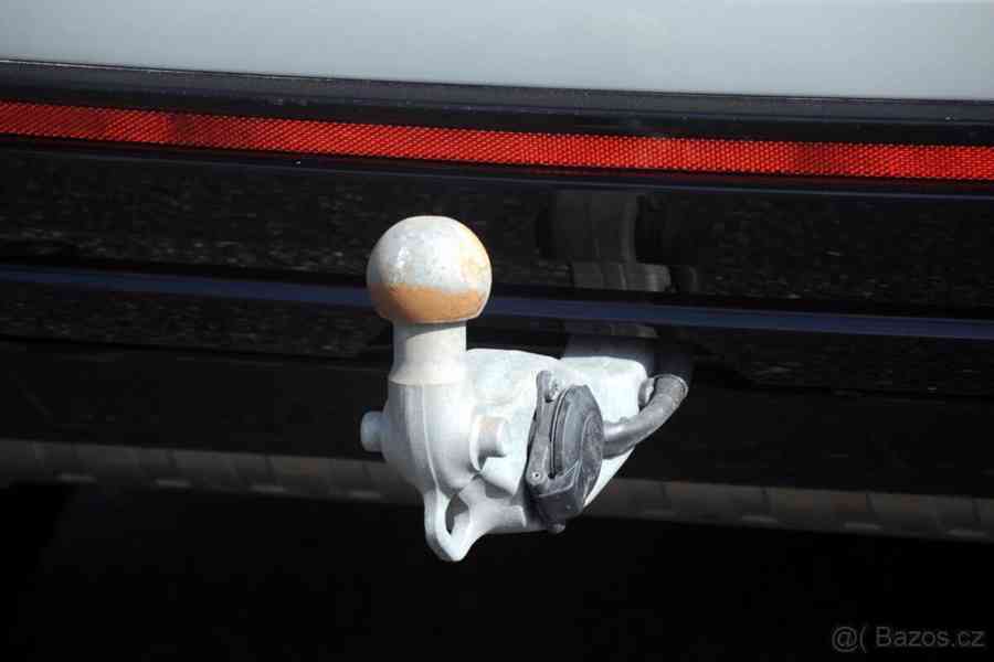 Volkswagen Touareg 3,0   TDI R-Line | 252 kW | 1. maj. - foto 16