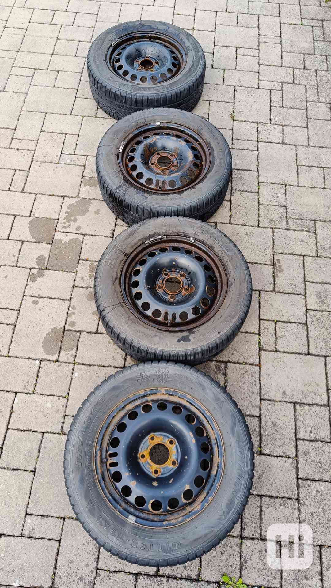 Sada zimních kol 215/60 R16 95H, disk 6,5Jx16 H2 ET41 - foto 1