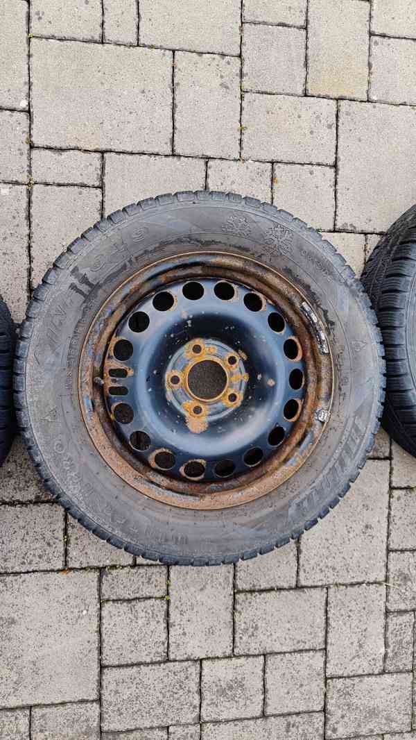Sada zimních kol 215/60 R16 95H, disk 6,5Jx16 H2 ET41 - foto 3