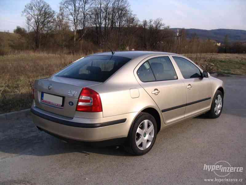 Škoda Octavia 2.0 FSI Elegance, nebouraná, ČR - foto 2