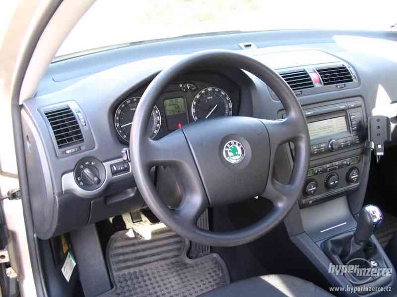 Škoda Octavia 2.0 FSI Elegance, nebouraná, ČR - foto 4
