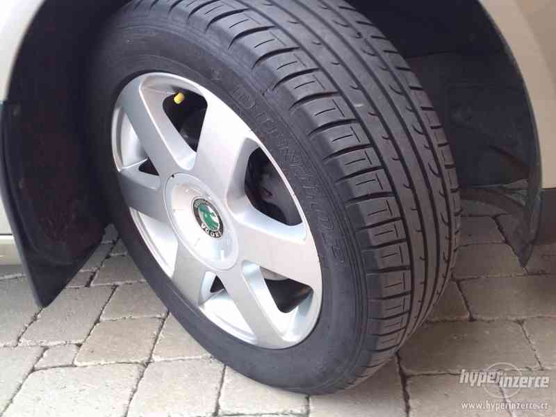 Škoda Octavia 2.0 FSI Elegance, nebouraná, ČR - foto 7