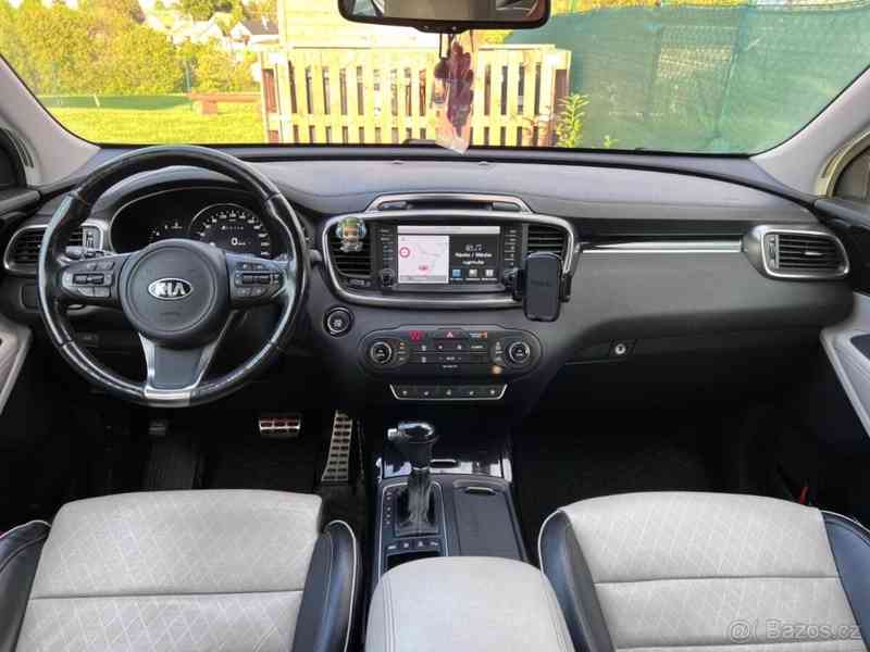 Kia Sorento 2,2   CRDi, 147 Kw, r.v. 2017 - 7mis - foto 10