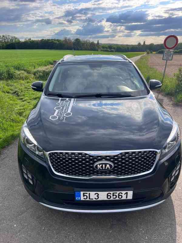 Kia Sorento 2,2   CRDi, 147 Kw, r.v. 2017 - 7mis - foto 2