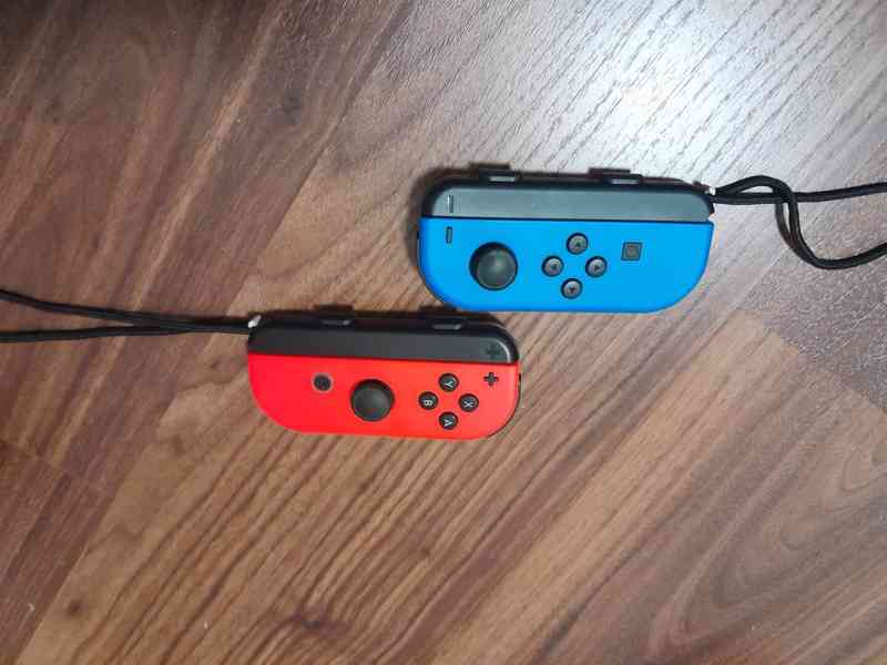 Nintendo Switch + 4 hry a kryt. - foto 5