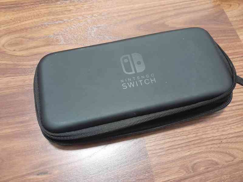 Nintendo Switch + 4 hry a kryt. - foto 6