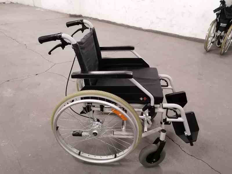 invalidní vozík b+b sedák 43cm
