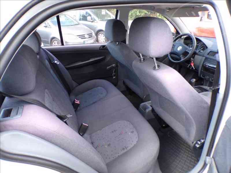 Škoda Fabia 1,4 MPI - foto 10