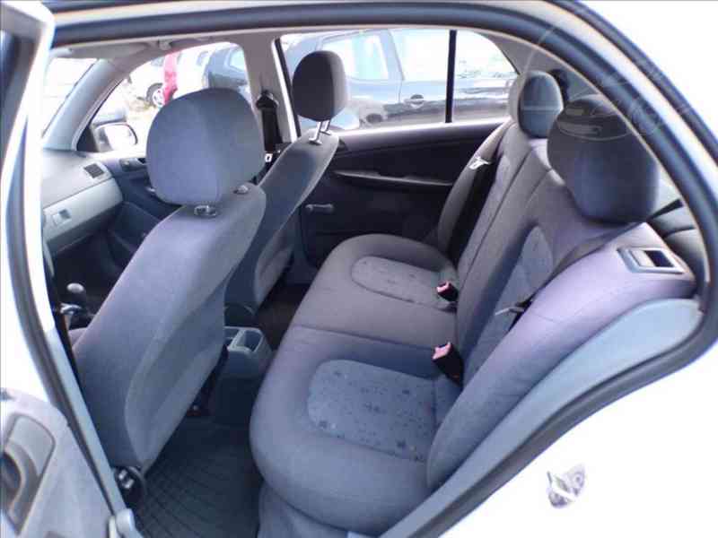 Škoda Fabia 1,4 MPI - foto 8