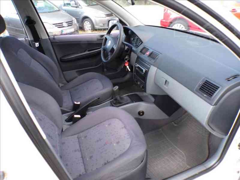 Škoda Fabia 1,4 MPI - foto 11
