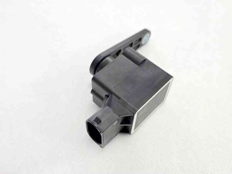 Nové ORIGINÁL Škoda Octavia II čidlo snímač xenony - foto 9