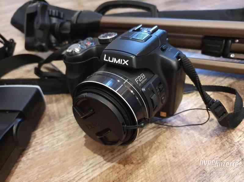 Digitalni fotoaparat Panasonic Lumix DMC-FZ200 - bazar - Hyperinzerce.cz