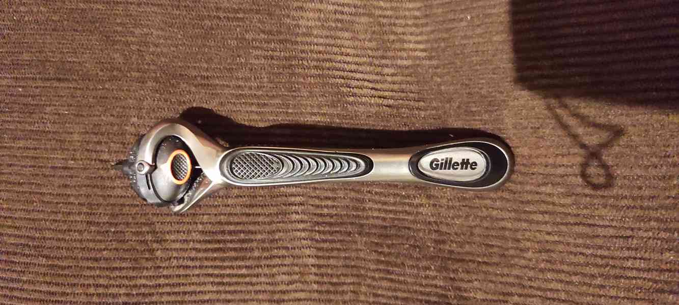 Náhradní hlavice do hol. strojku Gillette Fusion  5+strojek - foto 2