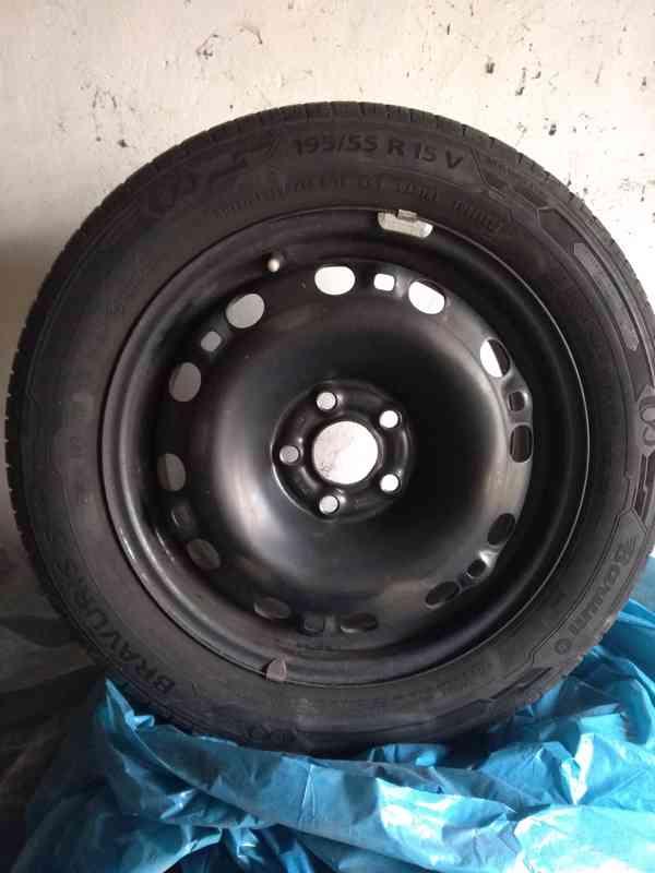 Pneu Barum Bravuris 195/55 R 15 V s disky 4ks 700Kč/ks - foto 3