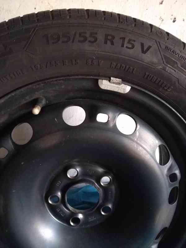 Pneu Barum Bravuris 195/55 R 15 V s disky 4ks 700Kč/ks - foto 4
