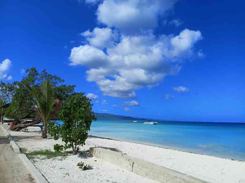 Stavební pozemek s bílou pláží v karibiku - foto 4