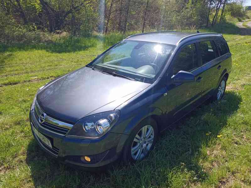 Opel Astra H 1.7 CDTI 92Kw RV.2010 TAŽNÉ - NOVÁ STK  - foto 2